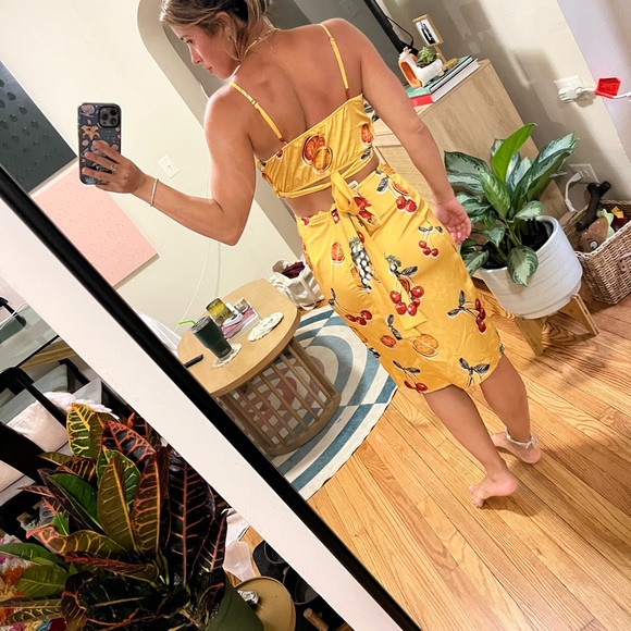 Show Me Your Mumu crop top and skirt - Picture 4 of 7